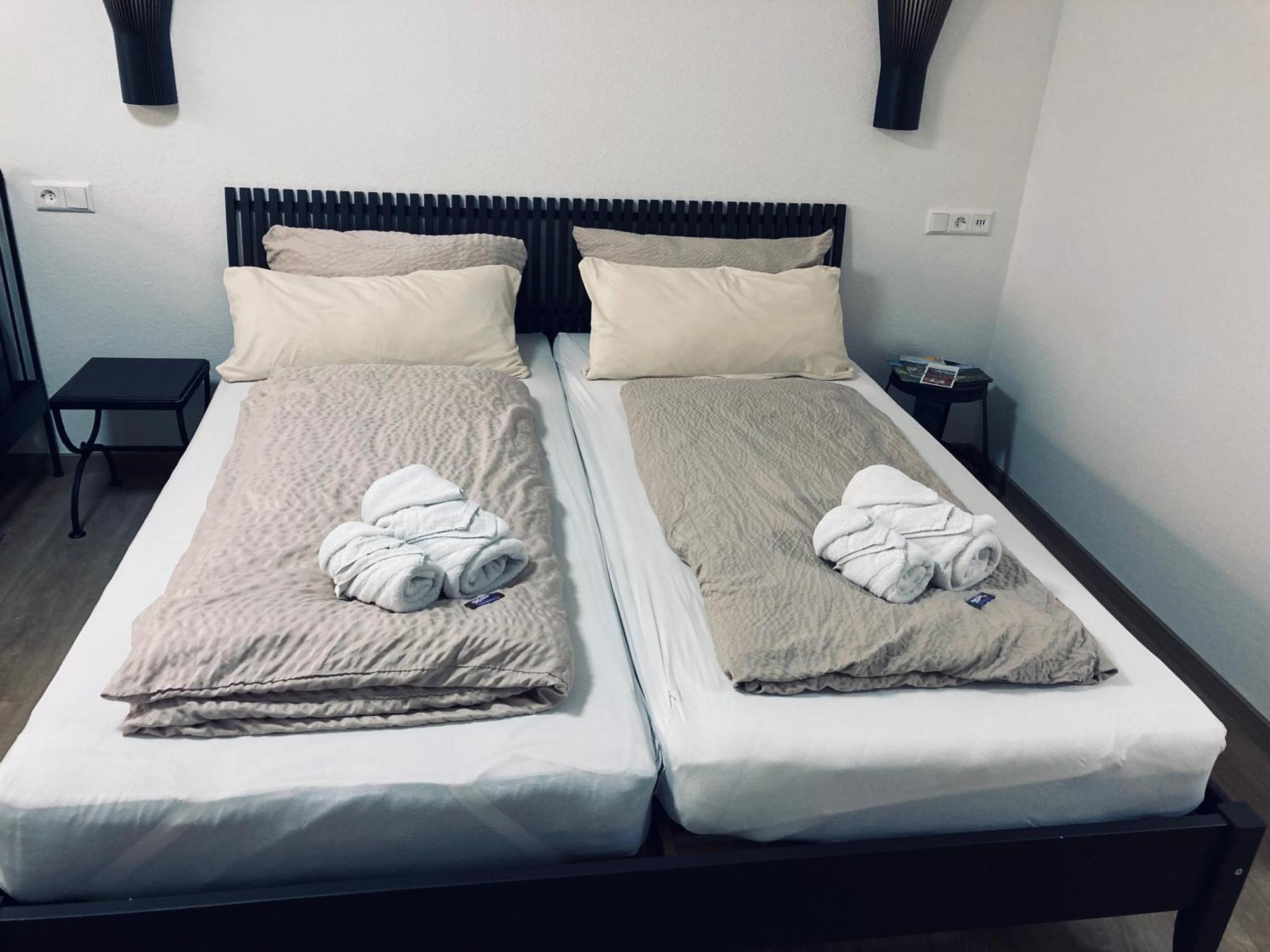 Free Apartment - Ermstal Bad Urach Εξωτερικό φωτογραφία