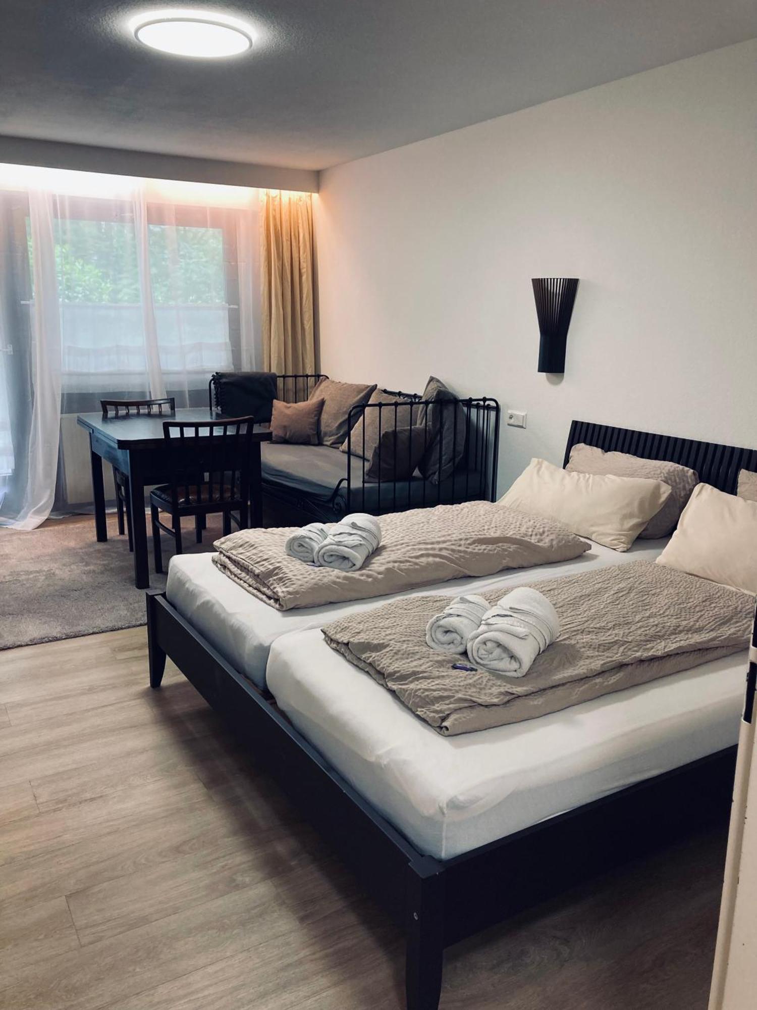 Free Apartment - Ermstal Bad Urach Εξωτερικό φωτογραφία