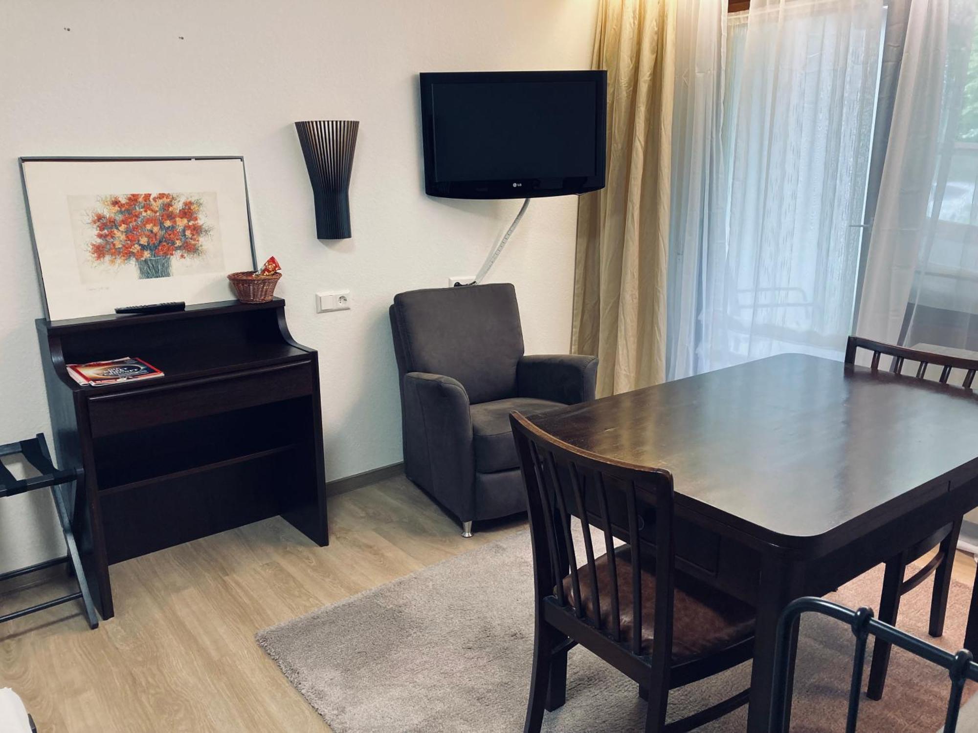 Free Apartment - Ermstal Bad Urach Εξωτερικό φωτογραφία
