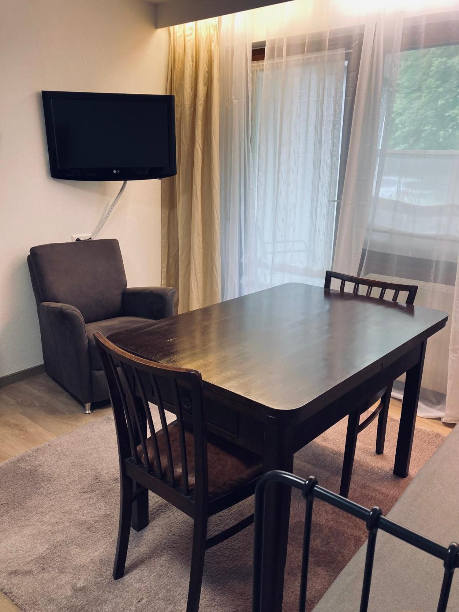 Free Apartment - Ermstal Bad Urach Εξωτερικό φωτογραφία